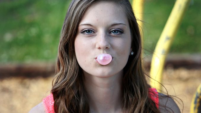 girl-757357_1280