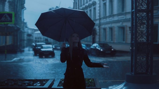 girl-rain-cute-photo-umbrella-autumn-610895-pxhere.com