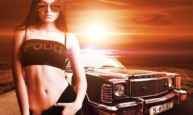 woman-1783706_640