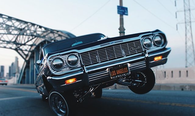 car-2617392_640