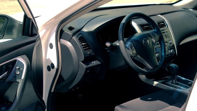 car-wheel-automobile-driving-vehicle-drive-702960-pxhere.com